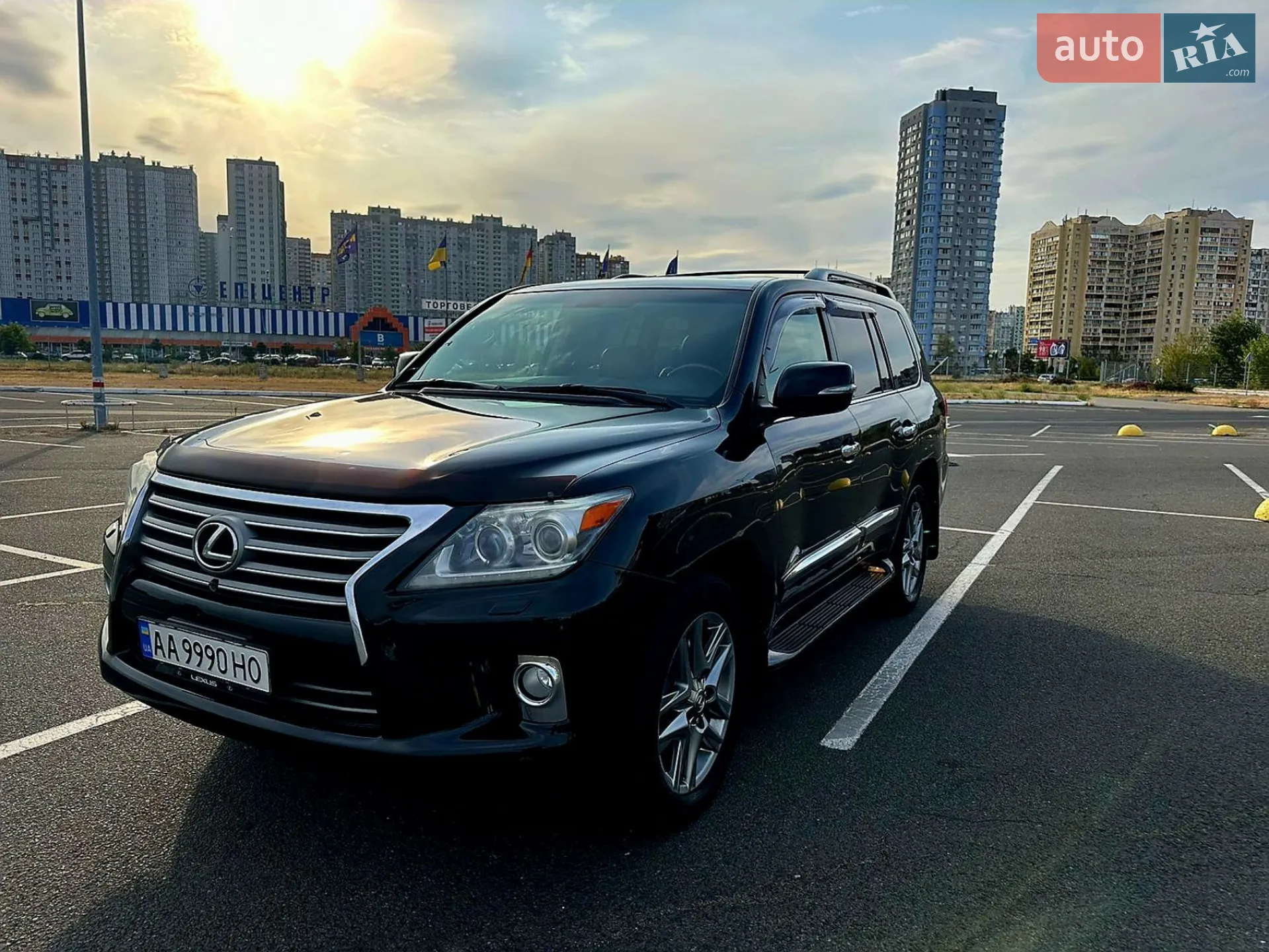 2012 Lexus LX - фото 1
