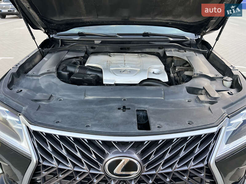 Внедорожник / Кроссовер Lexus LX 2011 в Тернополе