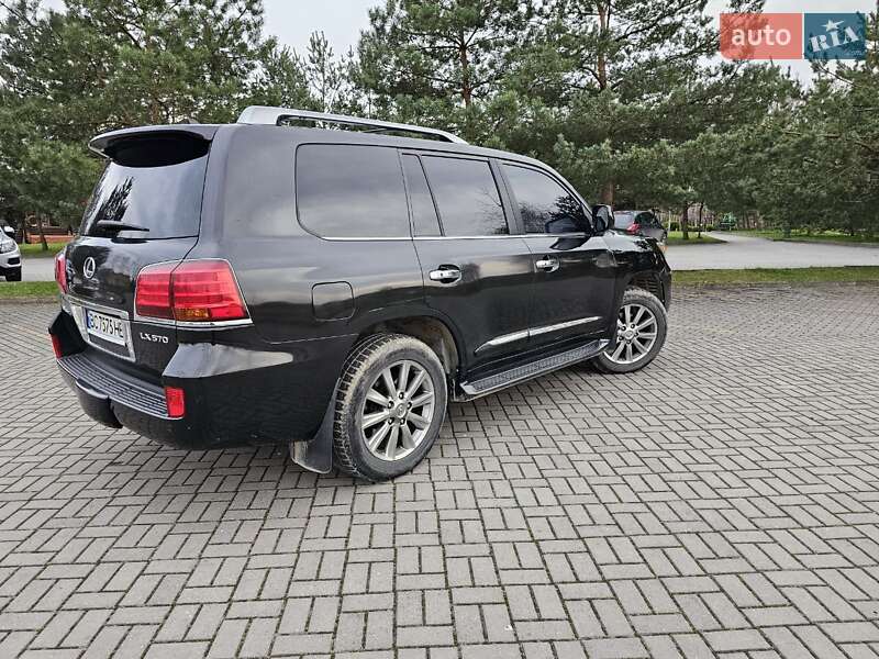 Позашляховик / Кросовер Lexus LX 2010 в Дрогобичі