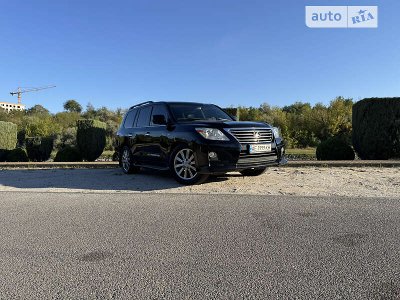 Внедорожник / Кроссовер Lexus LX 2010 в 