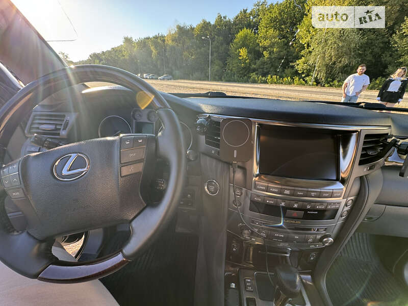 Позашляховик / Кросовер Lexus LX 2010 в Дніпрі