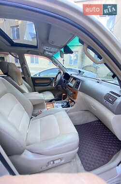 Внедорожник / Кроссовер Lexus LX 2005 в 