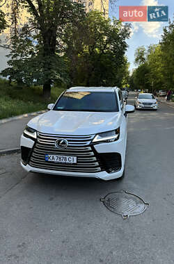 Внедорожник / Кроссовер Lexus LX 2022 в 