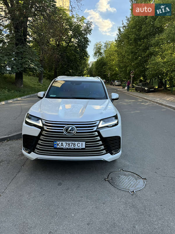Внедорожник / Кроссовер Lexus LX 2022 в 