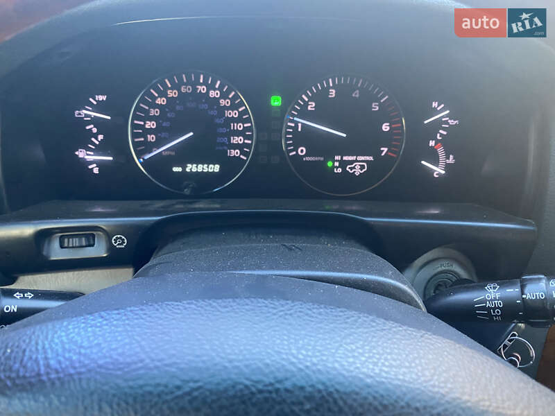 Позашляховик / Кросовер Lexus LX 2004 в Луцьку
