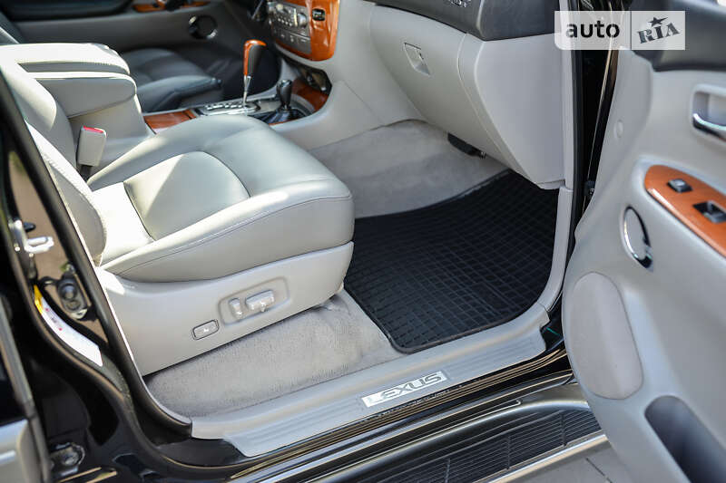 Позашляховик / Кросовер Lexus LX 2006 в Ковелі
