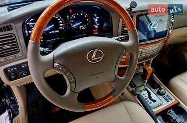 Внедорожник / Кроссовер Lexus LX 2003 в 