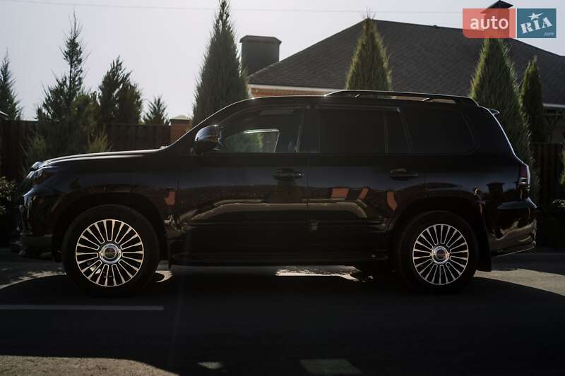 Позашляховик / Кросовер Lexus LX 2014 в Полтаві