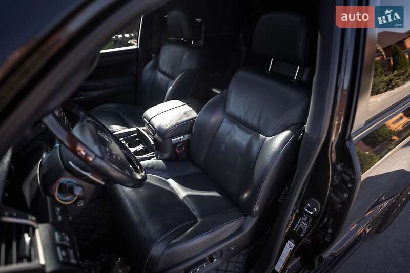 Позашляховик / Кросовер Lexus LX 2014 в Полтаві