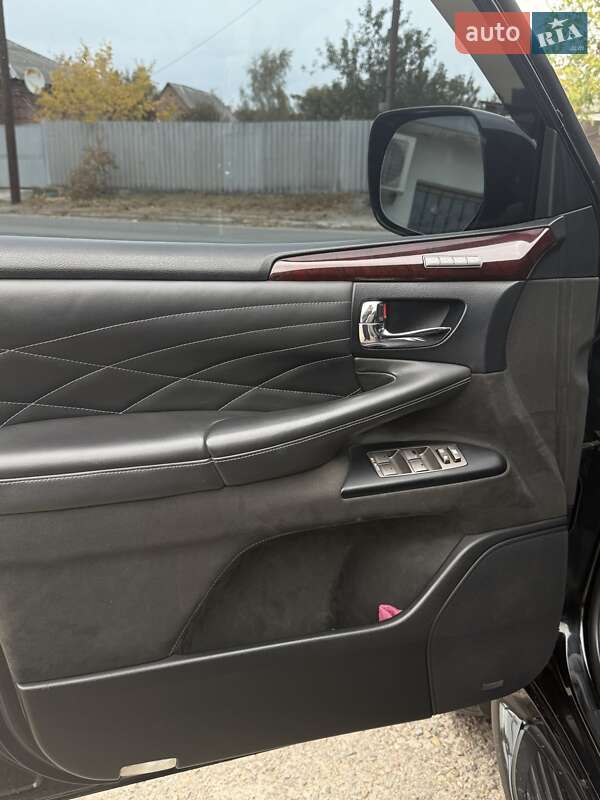 Внедорожник / Кроссовер Lexus LX 2011 в Харькове