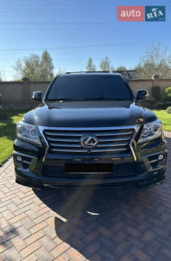 Внедорожник / Кроссовер Lexus LX 2014 в Сарнах