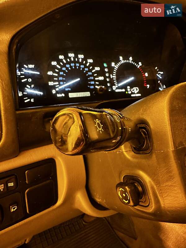 Внедорожник / Кроссовер Lexus LX 2000 в Киеве
