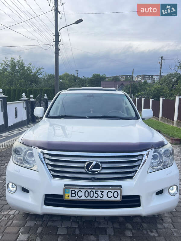 Внедорожник / Кроссовер Lexus LX 2011 в 