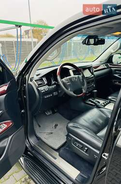 Внедорожник / Кроссовер Lexus LX 2013 в 
