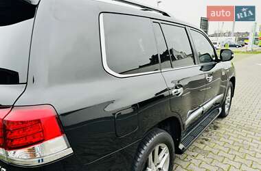 Внедорожник / Кроссовер Lexus LX 2013 в 