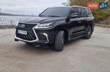 Позашляховик / Кросовер Lexus LX 2017 в Дніпрі