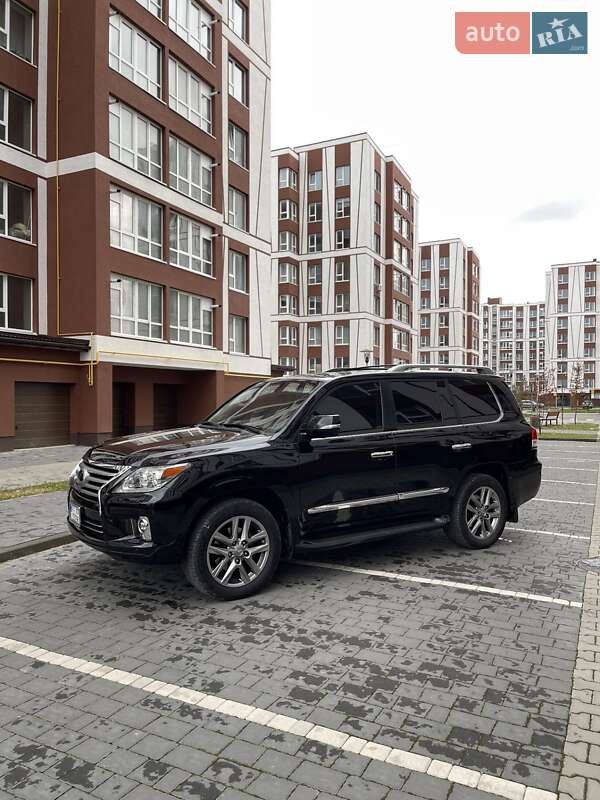Внедорожник / Кроссовер Lexus LX 2014 в Ивано-Франковске
