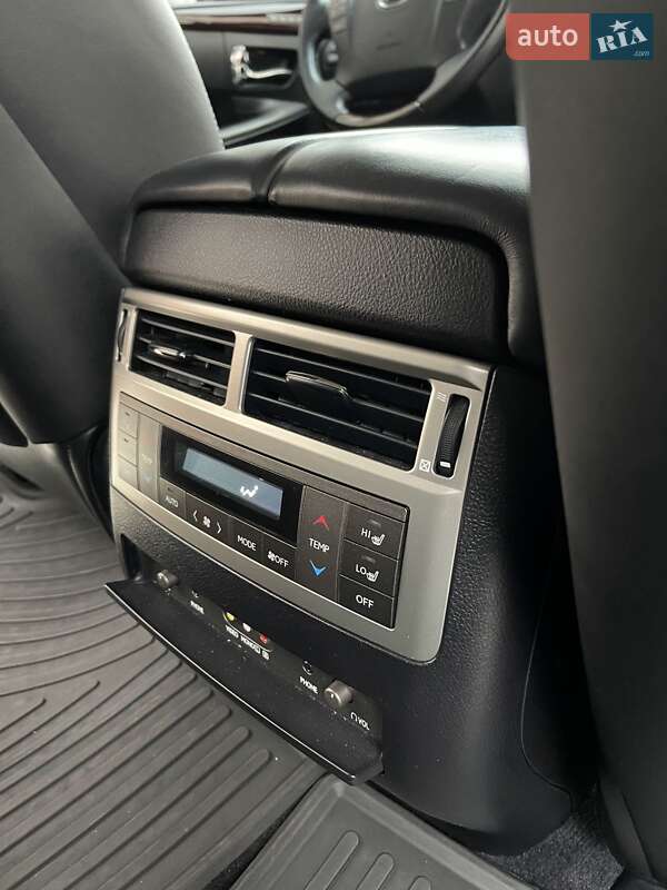 Внедорожник / Кроссовер Lexus LX 2014 в Ивано-Франковске