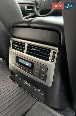 Позашляховик / Кросовер Lexus LX 2014 в 