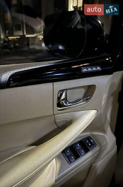 Внедорожник / Кроссовер Lexus LX 2010 в 
