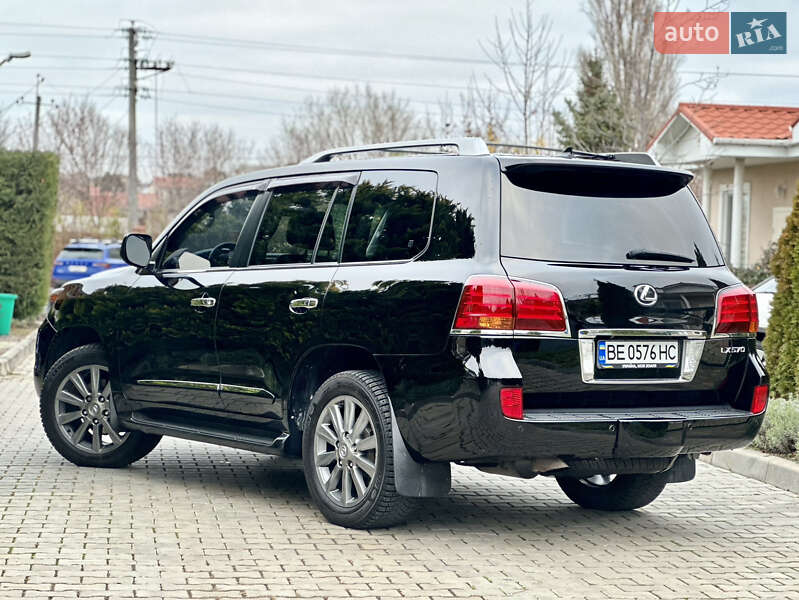 Внедорожник / Кроссовер Lexus LX 2011 в Одессе