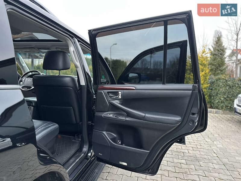 Внедорожник / Кроссовер Lexus LX 2011 в Одессе