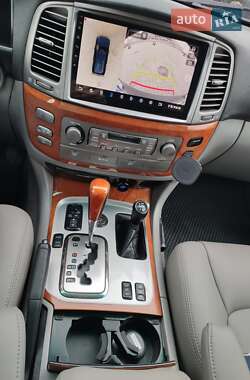 Внедорожник / Кроссовер Lexus LX 2005 в 