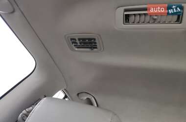 Внедорожник / Кроссовер Lexus LX 2005 в 