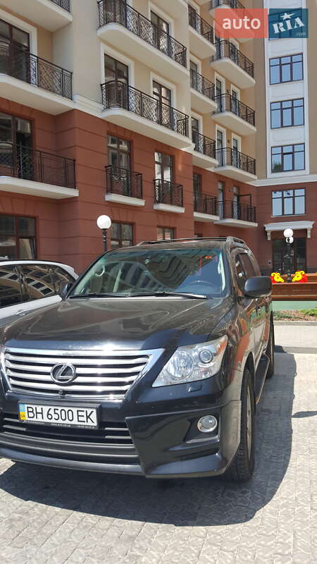 Внедорожник / Кроссовер Lexus LX 2011 в Одессе