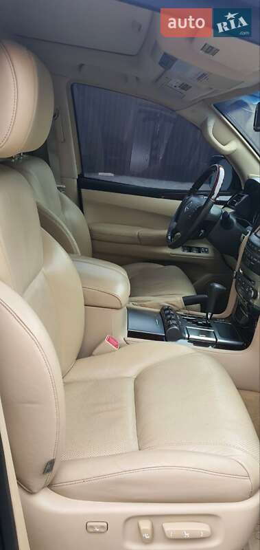 Позашляховик / Кросовер Lexus LX 2010 в Києві