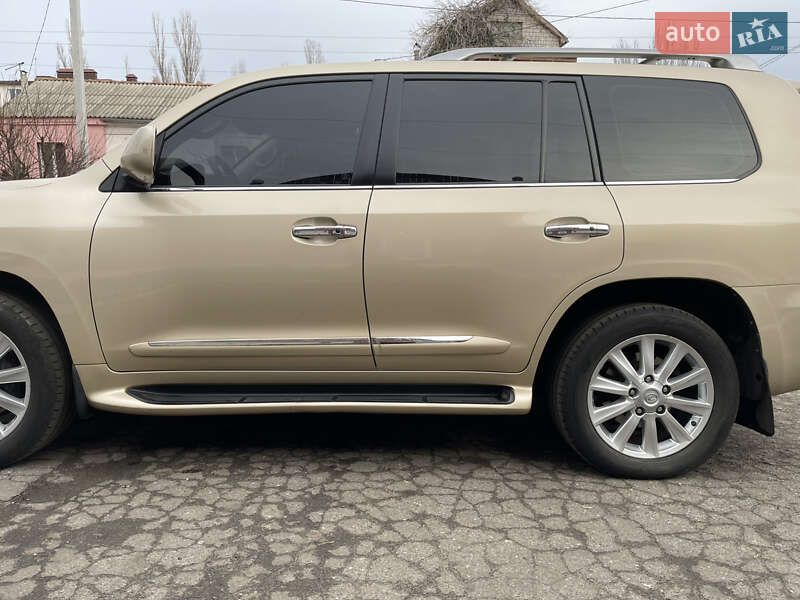 Позашляховик / Кросовер Lexus LX 2008 в Миколаєві