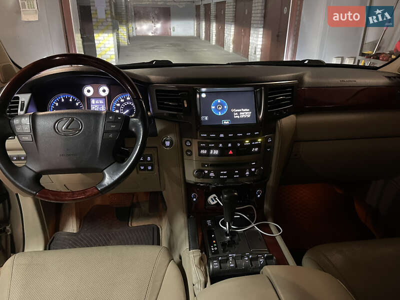 Позашляховик / Кросовер Lexus LX 2008 в Миколаєві