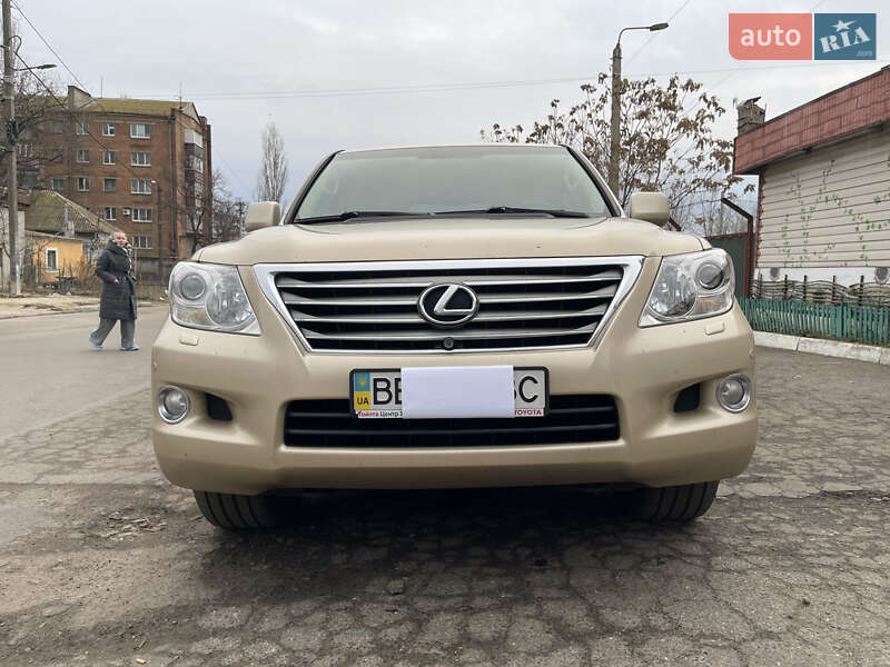 Позашляховик / Кросовер Lexus LX 2008 в Миколаєві
