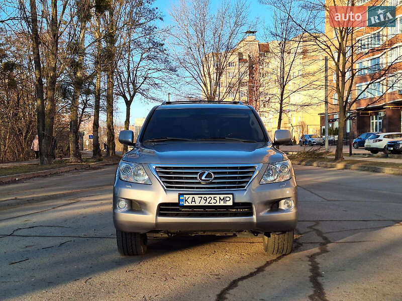 Позашляховик / Кросовер Lexus LX 2008 в Житомирі