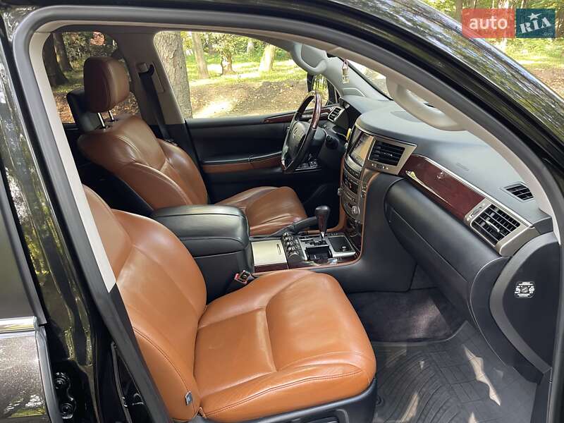 Позашляховик / Кросовер Lexus LX 2013 в Чернівцях фото 11 Позашляховик / Кросовер Lexus LX 2013 в Чернівцях