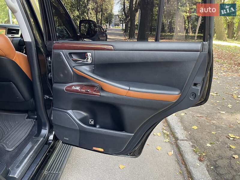 Позашляховик / Кросовер Lexus LX 2013 в Чернівцях фото 14 Позашляховик / Кросовер Lexus LX 2013 в Чернівцях