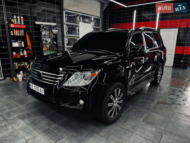 Позашляховик / Кросовер Lexus LX 2008 в 