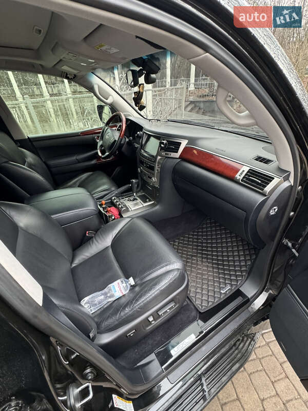 Позашляховик / Кросовер Lexus LX 2013 в Києві