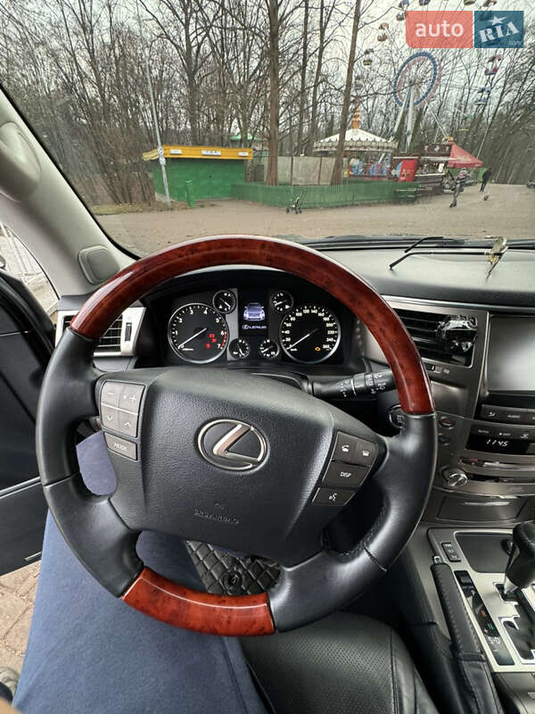 Позашляховик / Кросовер Lexus LX 2013 в Києві