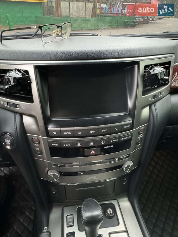 Позашляховик / Кросовер Lexus LX 2013 в Києві