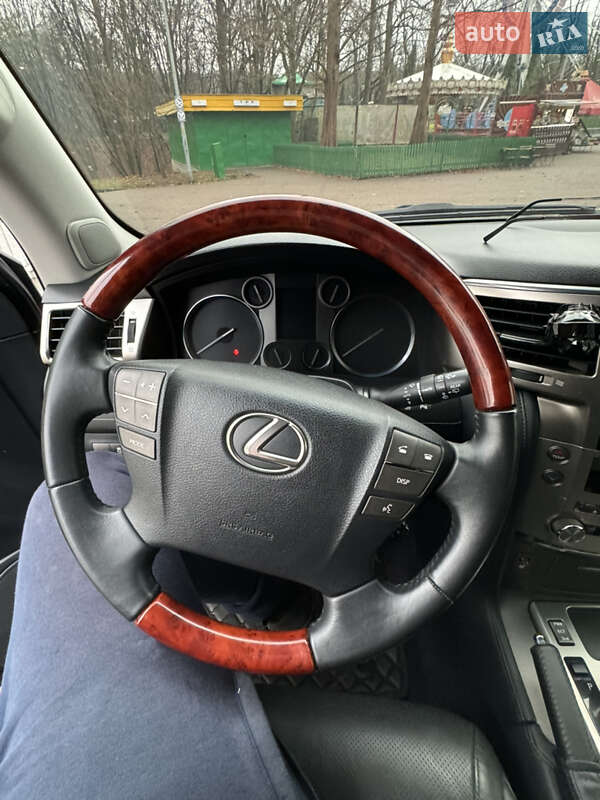 Позашляховик / Кросовер Lexus LX 2013 в Києві