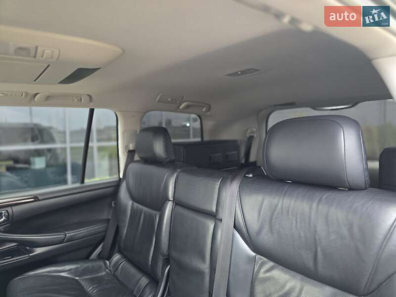 Позашляховик / Кросовер Lexus LX 2010 в Рівному