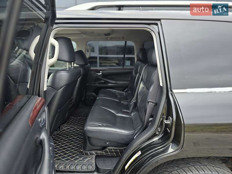 Позашляховик / Кросовер Lexus LX 2010 в Рівному