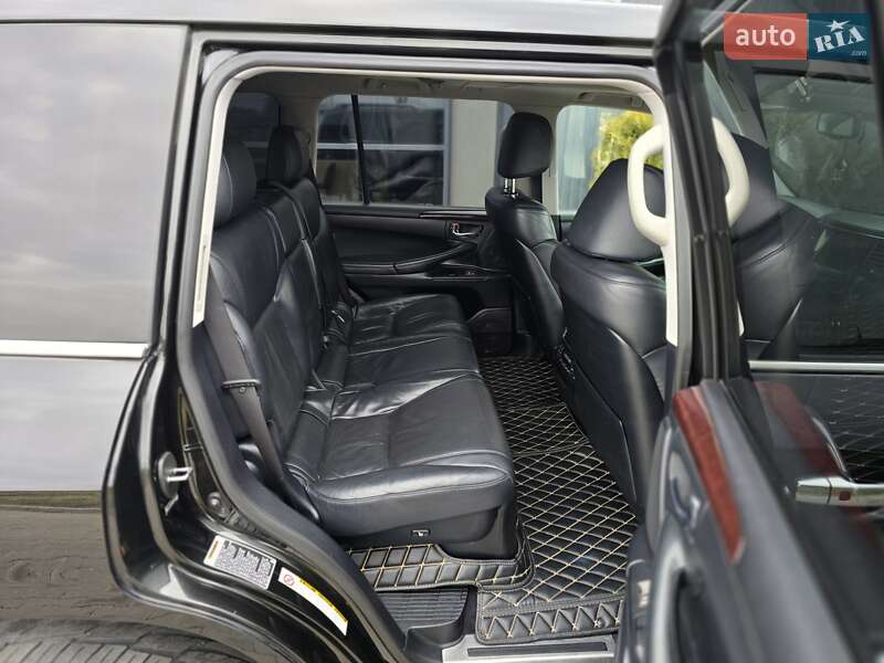 Позашляховик / Кросовер Lexus LX 2010 в Рівному