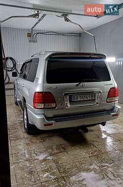 Внедорожник / Кроссовер Lexus LX 2005 в 