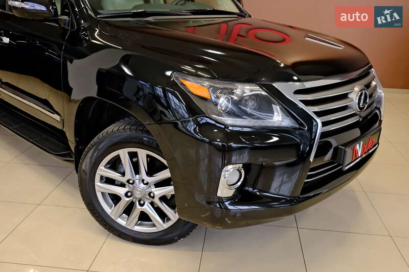 Внедорожник / Кроссовер Lexus LX 2013 в Одессе