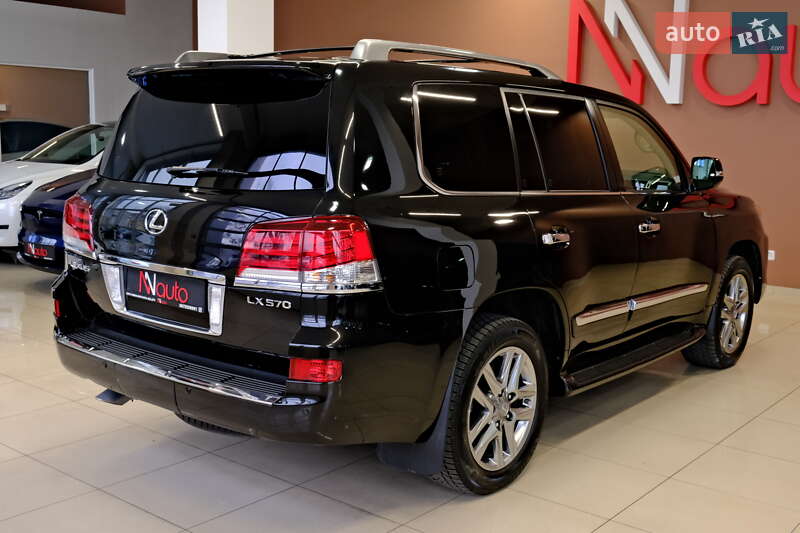 Внедорожник / Кроссовер Lexus LX 2013 в Одессе