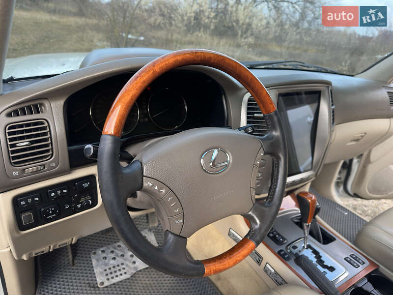 Внедорожник / Кроссовер Lexus LX 2004 в Киеве