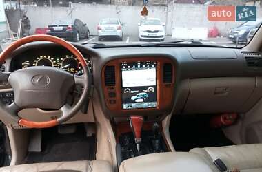 Позашляховик / Кросовер Lexus LX 2000 в 