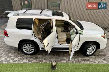 Внедорожник / Кроссовер Lexus LX 2010 в 